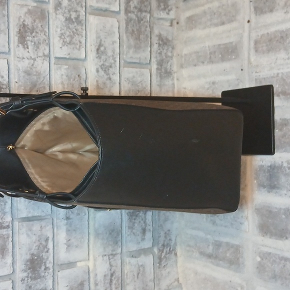 Michael Kors Medium Walsh Multifunction Tote – Brown/Black - Picture 14 of 15